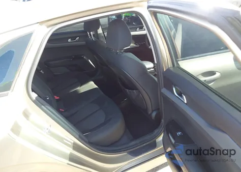 2021 Kia K5 Lxs z USA, uszkodzony, nr VIN 5XXG14J22MG049966